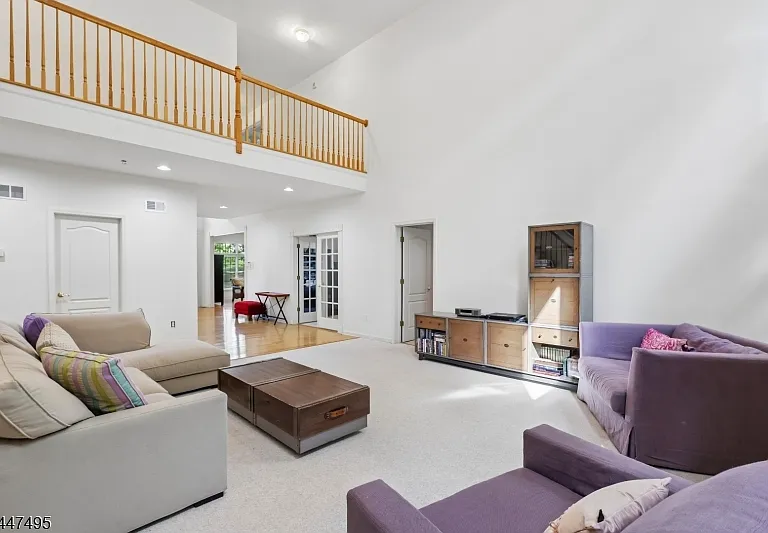 8 Pring Ct — Photo 14