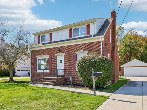 2040 Clague Rd, Westlake, OH 44145