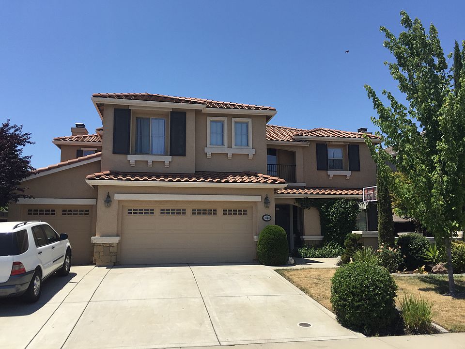1st image of 1633 Diamond Woods Cir