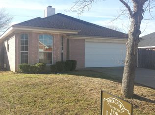 816 Quail Brook Dr, Arlington, TX 76001