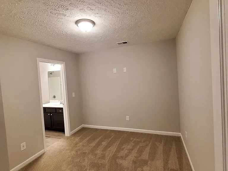408 Rick McCormick Dr — Photo 12
