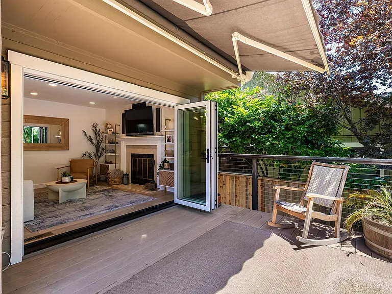 70 Mariani Ct — Photo 46