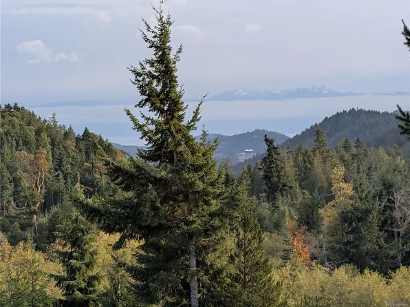 24 Eagle Dr, Shawnigan Lake, BC V8H 2J1