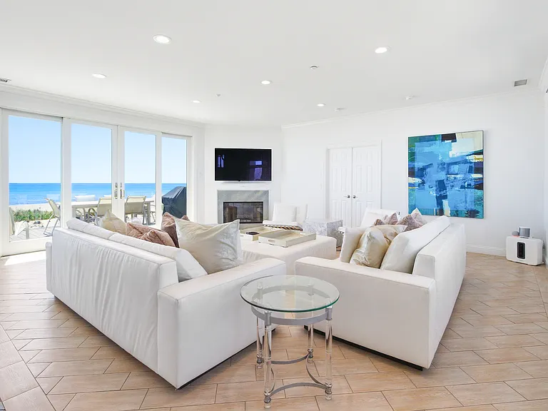 687 Dune Rd — Photo 30