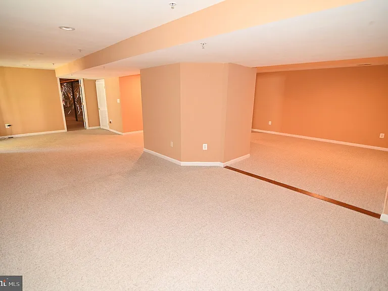 4502 Rockdale Ln — Photo 52