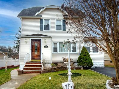 70 Hillside Ave, Bergenfield, NJ, 07621