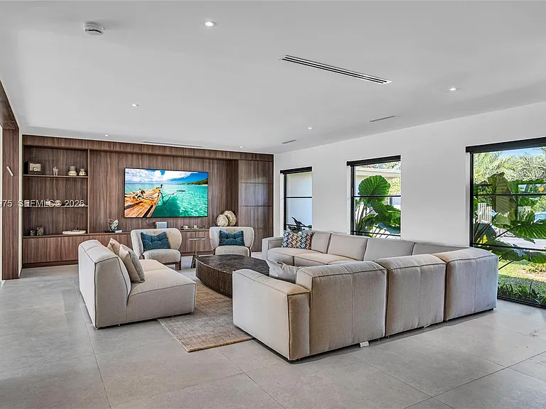 1170 S Biscayne Point Rd — Photo 9
