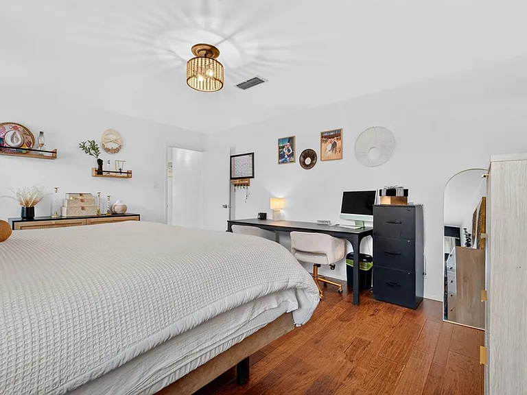 2409 Emerson Ct — Photo 30