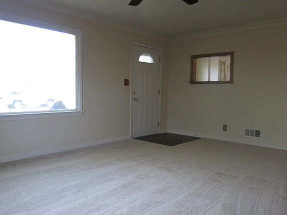2nd image of 366 E 23rd St