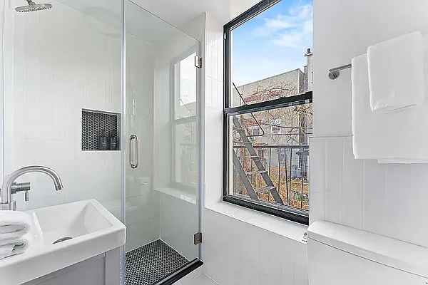 Rented by Compass | media 7