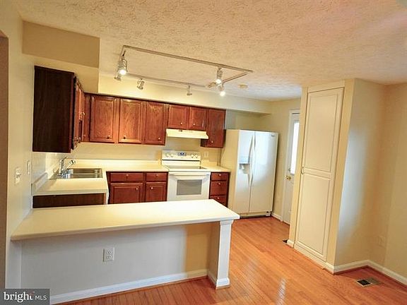 3rd image of 8039 Tyson Oaks Cir