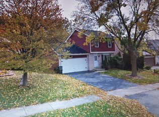 884 Springhill Cir, Naperville, IL 60563