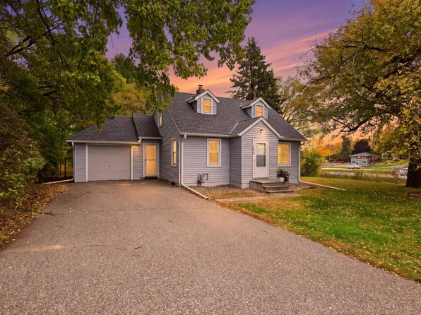 1010 Evergreen Ln N, Plymouth, MN 55441