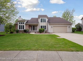 12410 Sea Pines Dr, Dewitt, MI