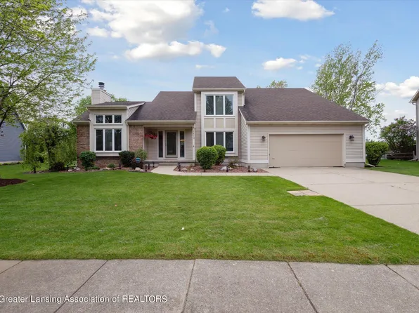 12410 Sea Pines Dr, Dewitt, MI 48820