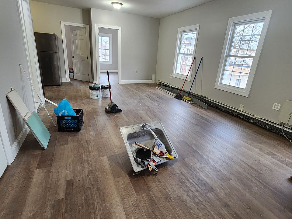 1st image of 10649 Princeton St Floor 2
