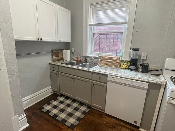 5th image of 225 S Millvale Ave #6