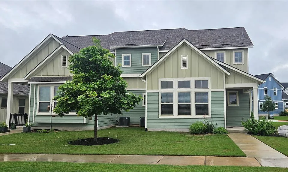 109 Harborside Dr #101