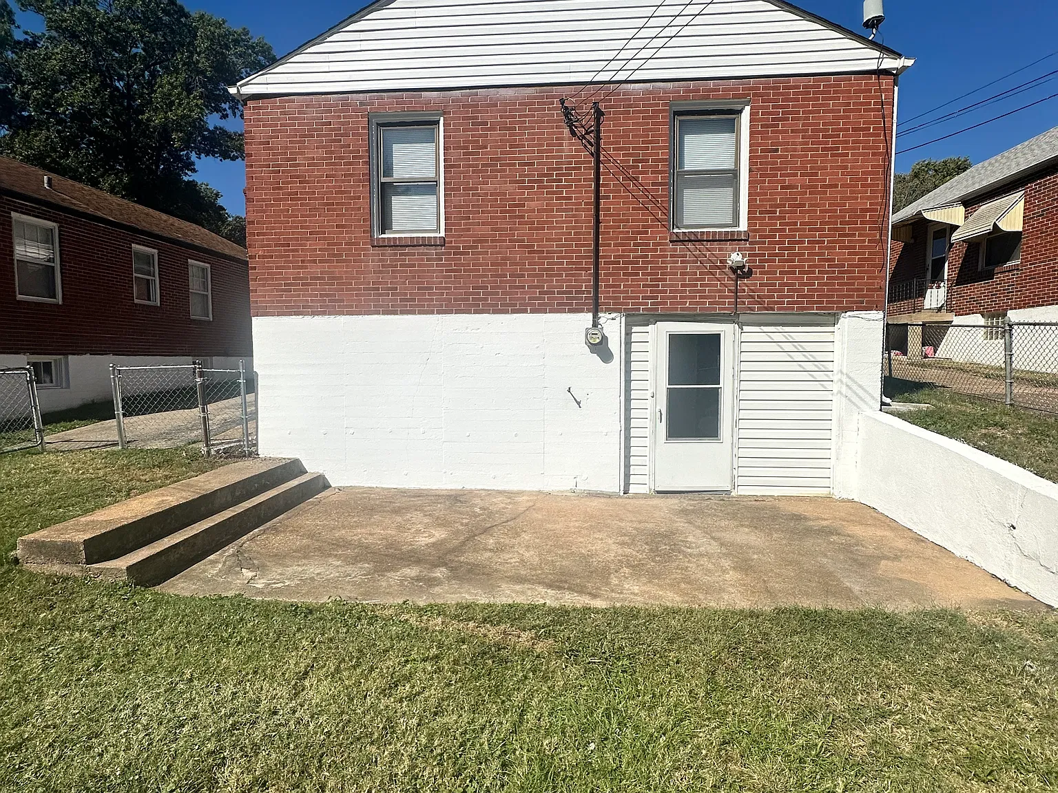 3 bed, 960 sqft, $1,300 — Photo 3