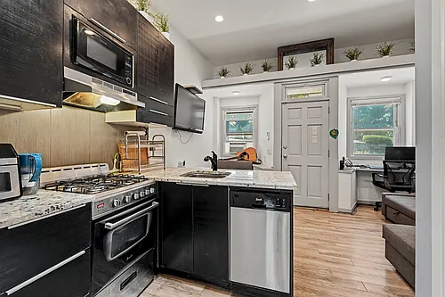 115 Hamilton Ave #C Photo 1