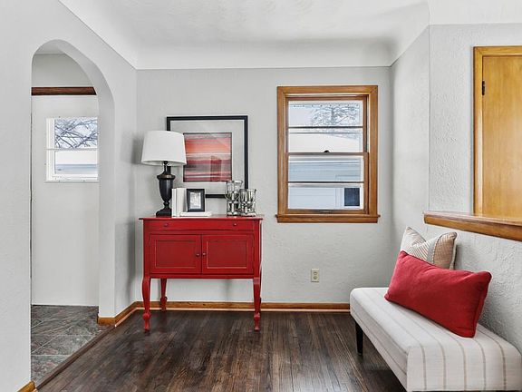 3rd image of 1927 Spruce Pl