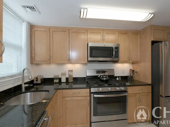 87 Thornton Rd, Chestnut Hill, MA 02467