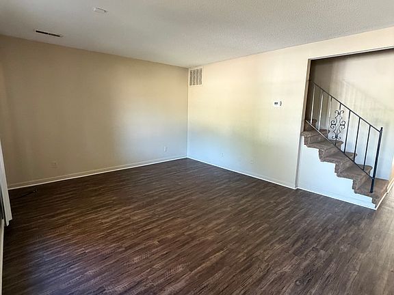2nd image of 402 Seminole Trl