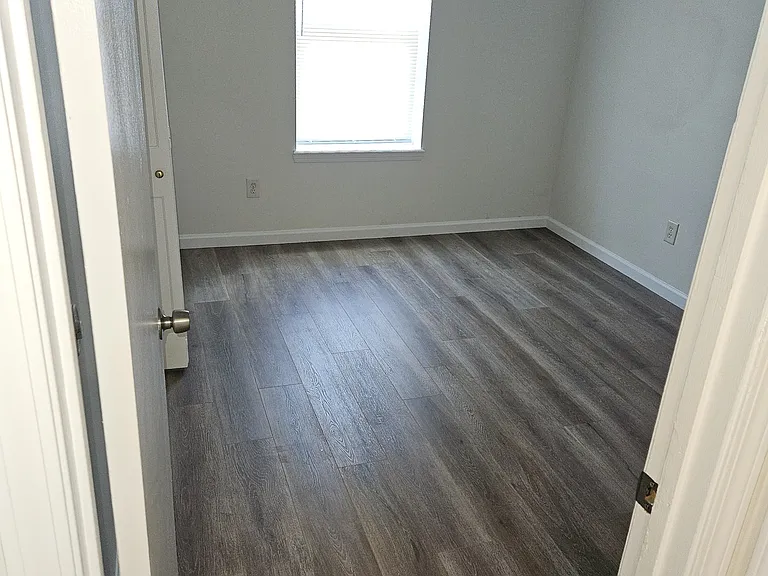 2553 White Horse Rd E — Photo 5