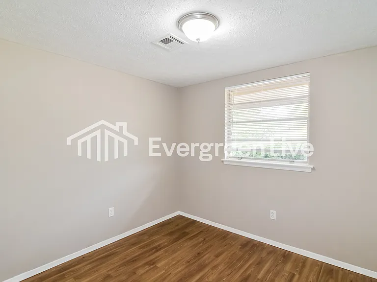 203 Juniper Ct — Photo 10