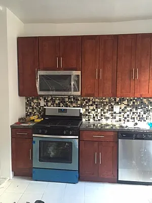 Rented by Roberto Guilbet, LREB | media 25