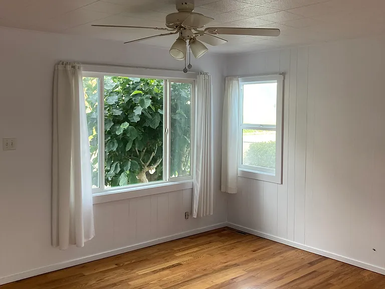 1875 Blakeslee Ave — Photo 22