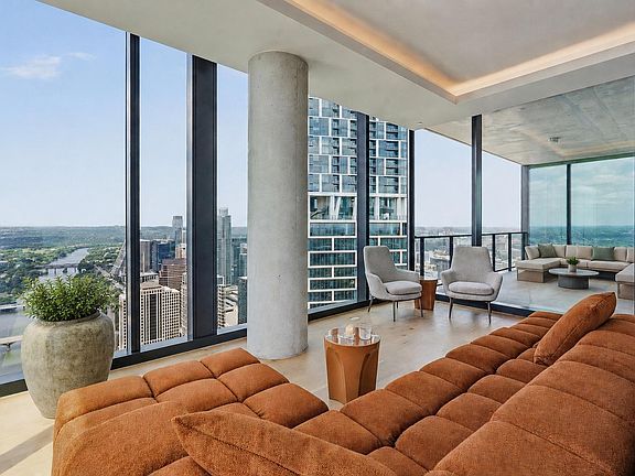 4th image of 610 Davis St #5003