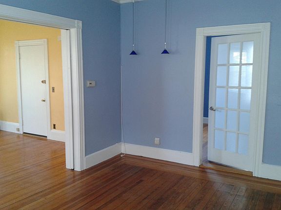5th image of 160 Norwood Ave Floor 2