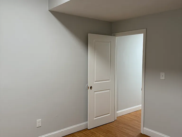 7 Esmond St #4 — Photo 5