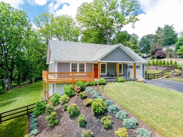 114 Hillside Pl, Staunton, VA 24401