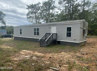 1394 Watts Ave, Chipley, FL 32428