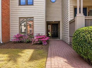 507 Garden Ct, Atlanta, GA 30328