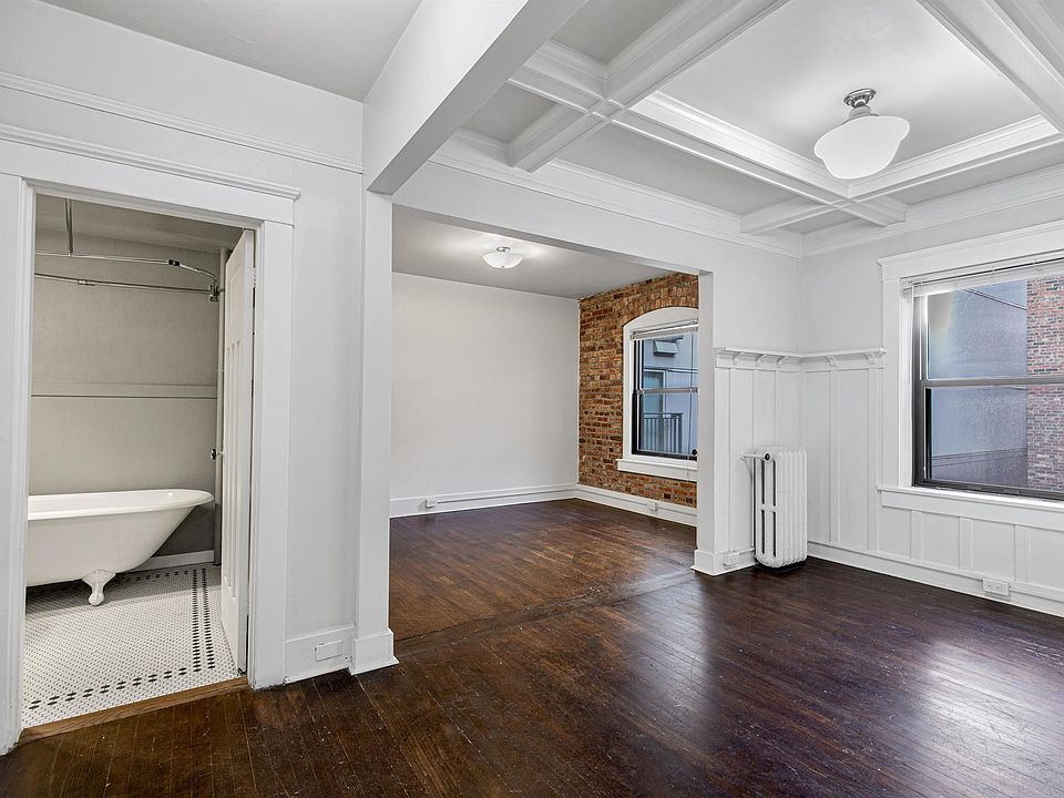 1st image of 304 Bell St #21