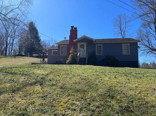 325 Grand Ave NE, Coeburn, VA 24230
