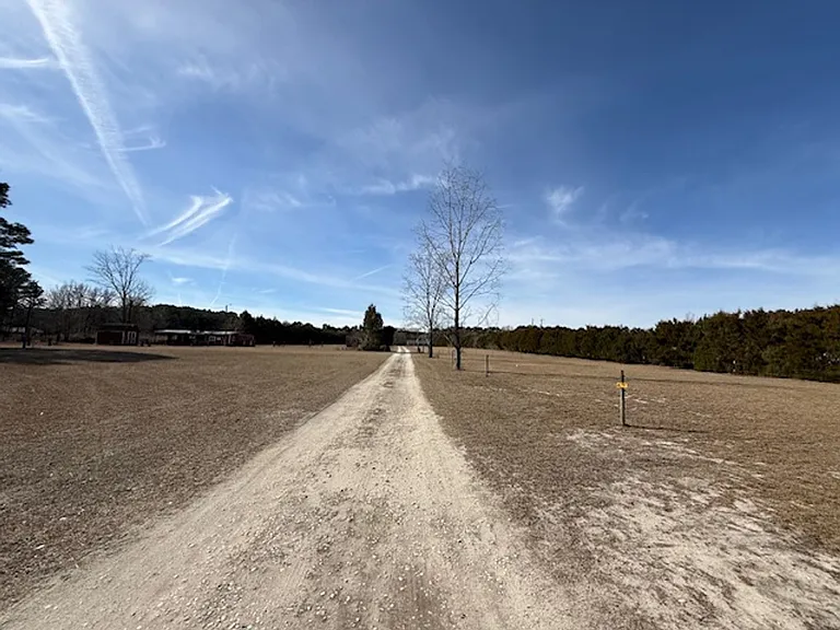 176 Old Fountain Rd — Photo 33