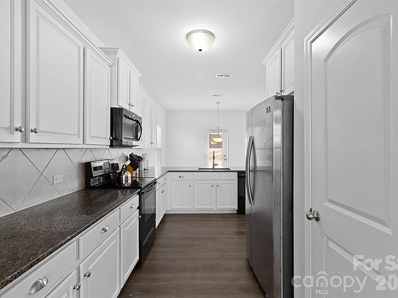5th image of 9022 Colwick Hill Ln
