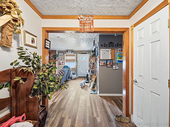 5th image of 571 SW 499th Dr