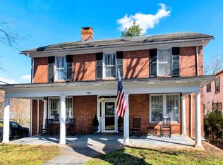 385 Harrison St, Scottsville, VA 24590