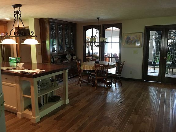 5th image of 25 Oak Tree Cir