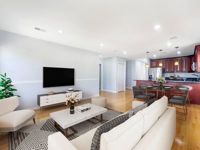 163 South St APT 3, Jersey City, NJ, 07307