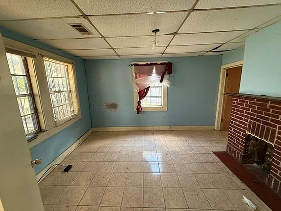 4th image of 1437 Pauline St