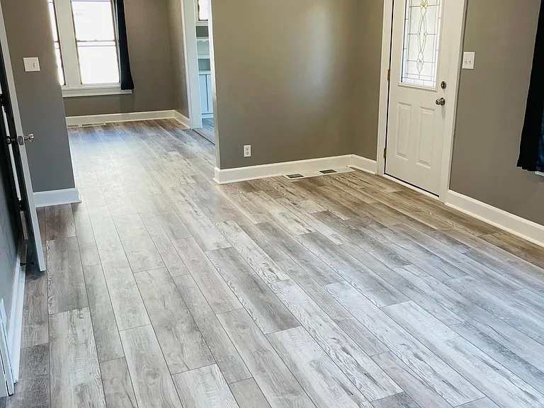 230 2nd St SE — Photo 2
