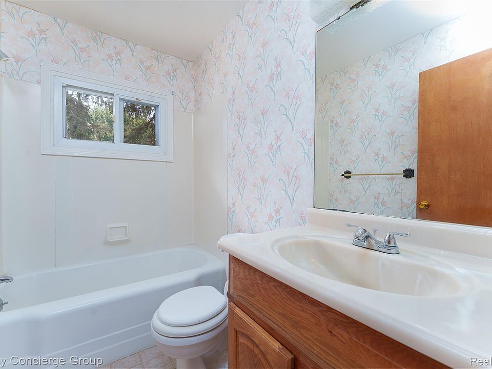 9648 Hyne Rd, photo 17