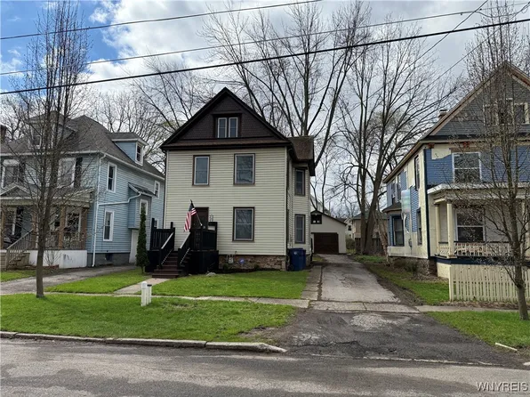 141 Spalding St, Lockport, NY 14094