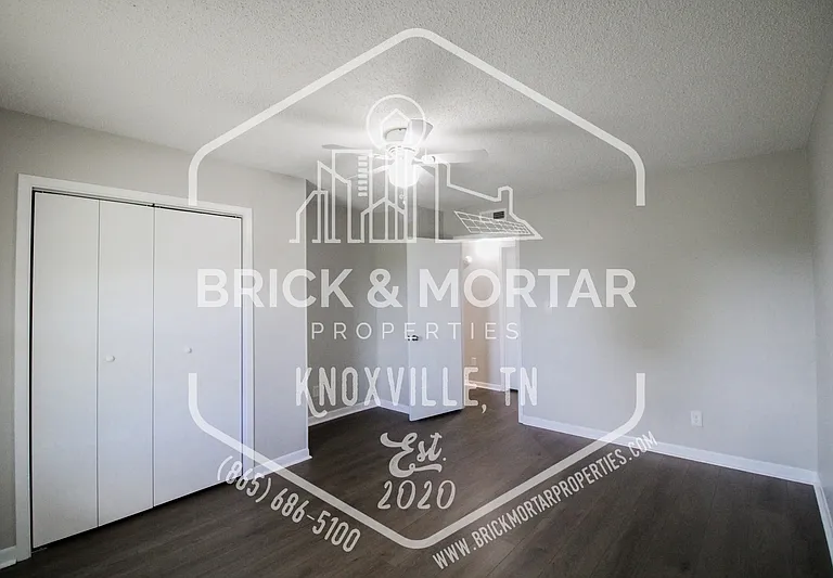1015 Clendenen Rd — Photo 8